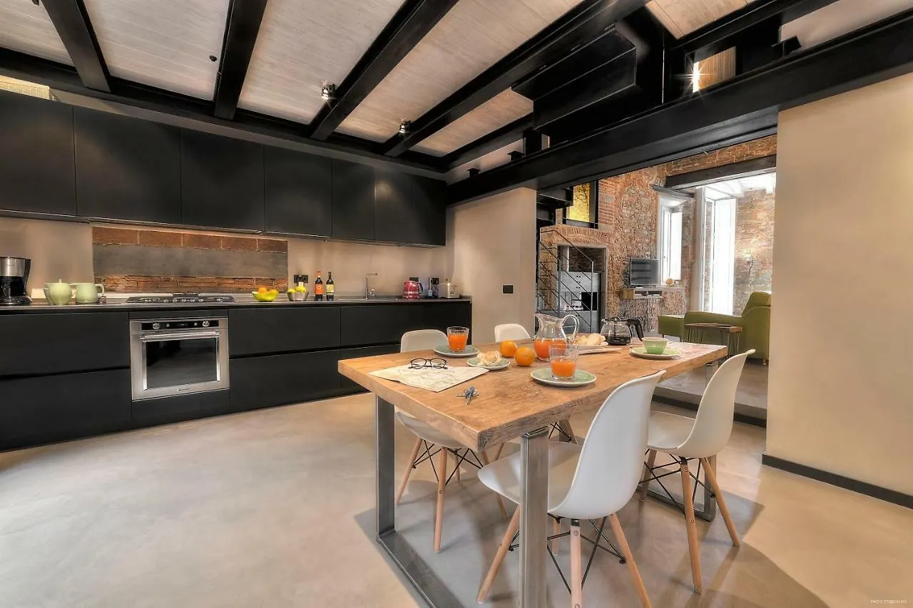 Stone Walls Deluxe Apartment Florence