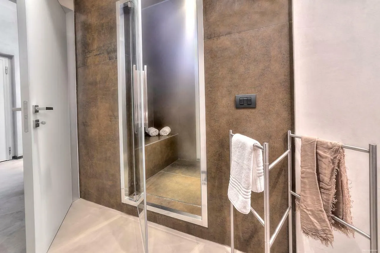 Stone Walls Deluxe Florencie